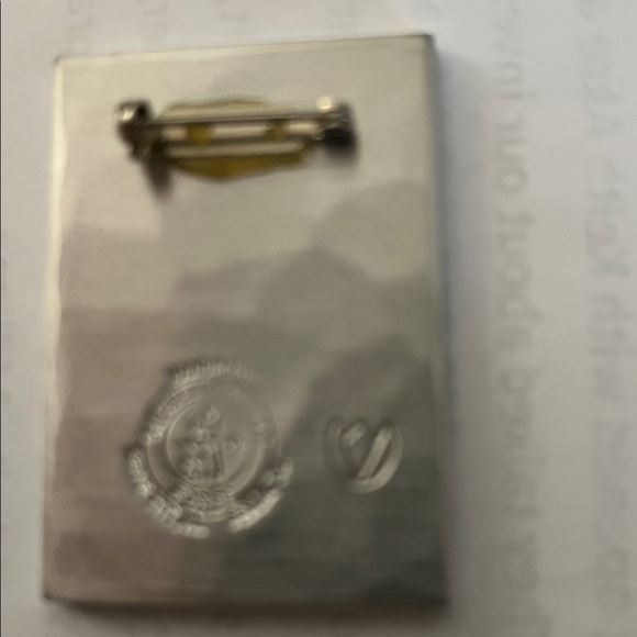Wendell August aluminum pin that is 1 1/4” by 1 3/4”. Never worn - Picture 2 of 2